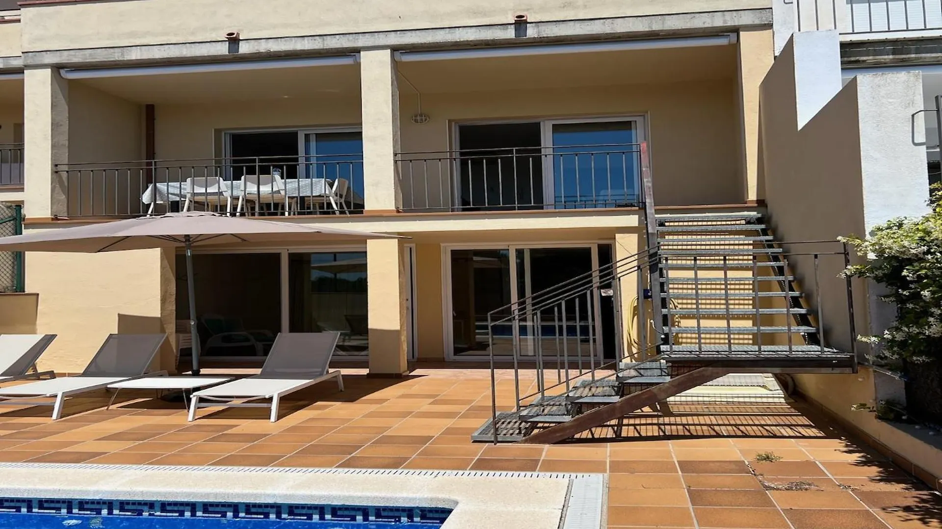 The Villa In Estartit 레스타르티트 펜션