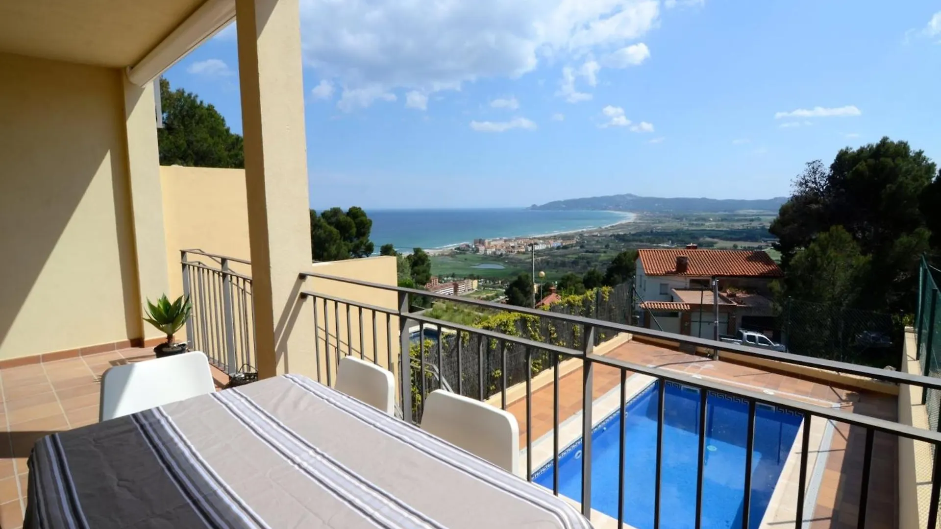 펜션 The Villa In Estartit 레스타르티트